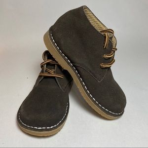 Willits boot suede laceup size 10 boys, New, chukka